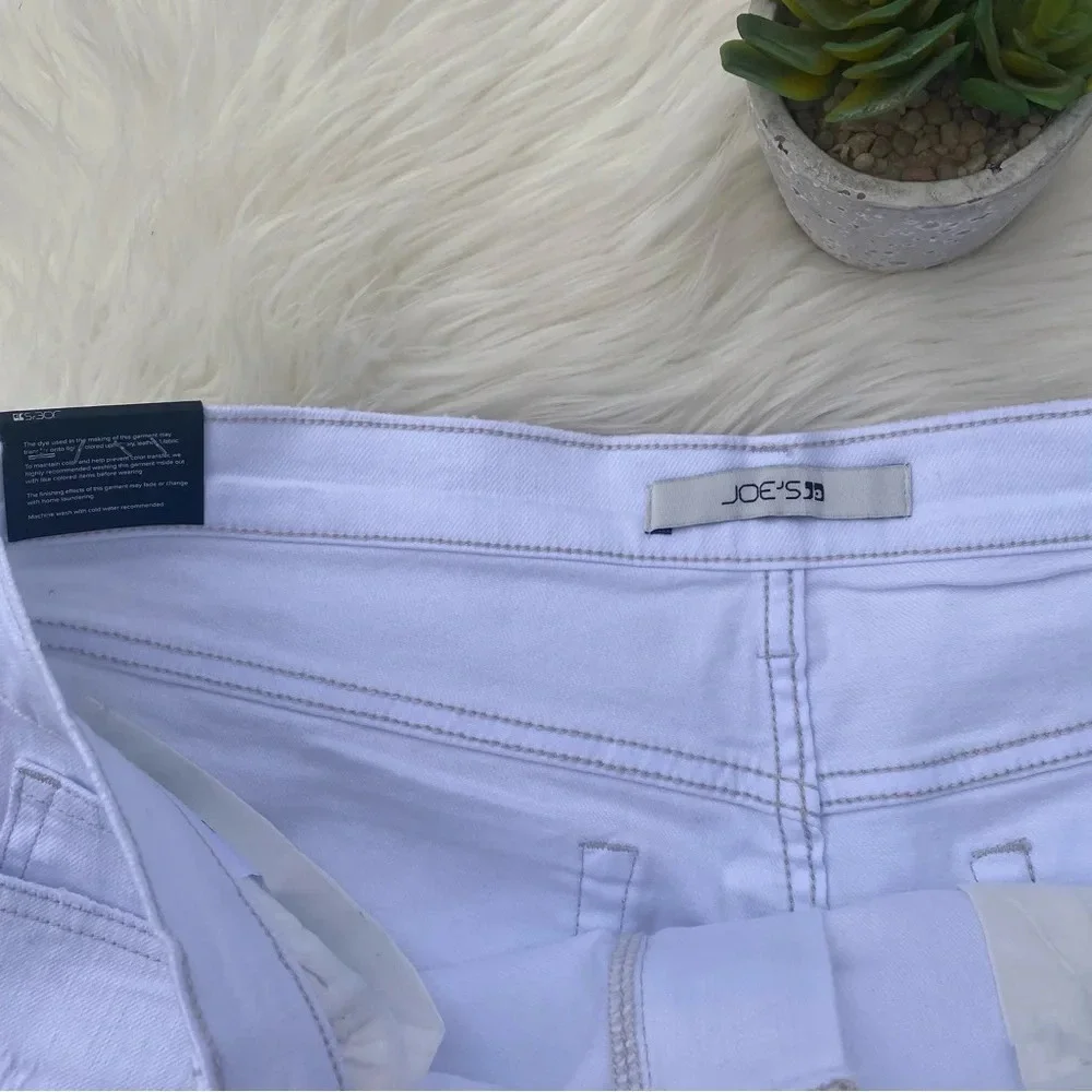 Joe’s Jeans White Denim Shorts - Picture 2 of 4